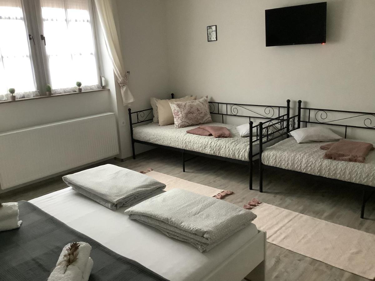 Ezüst Boróka Apartman Eger Kültér fotó