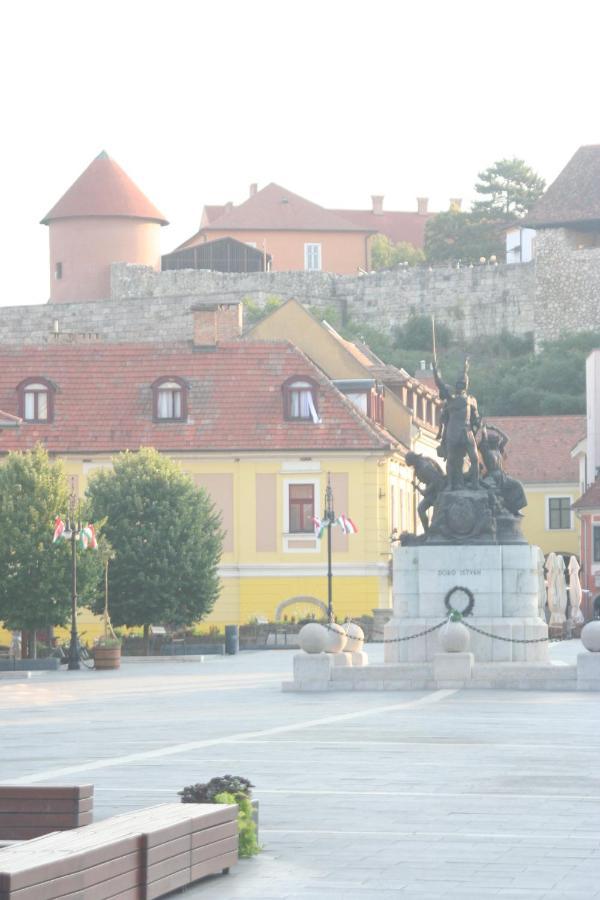 Ezüst Boróka Apartman Eger Kültér fotó